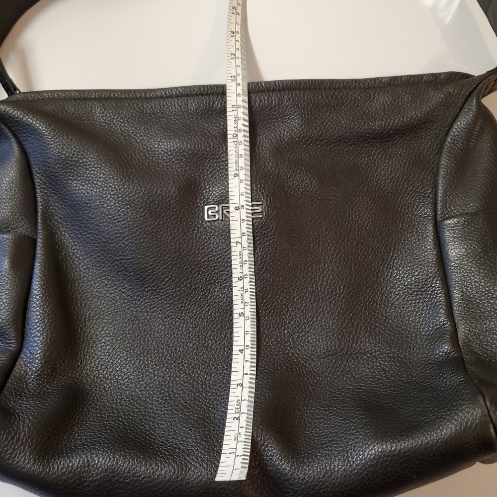 Bree Germany Black Leather Shoulder Bag - Picture 10 of 11